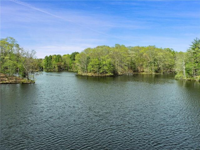 28 Heron Lake Road, Bedford, NY 10506