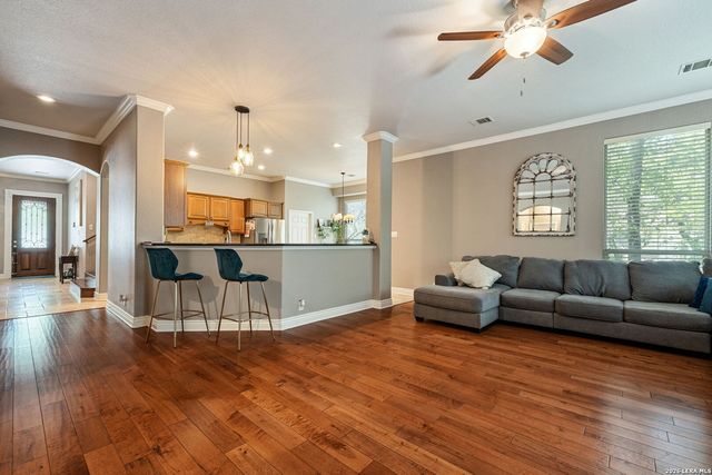 8623 El Pueblo Peak, Helotes, TX 78023