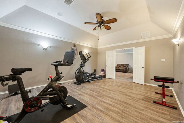 8623 El Pueblo Peak, Helotes, TX 78023