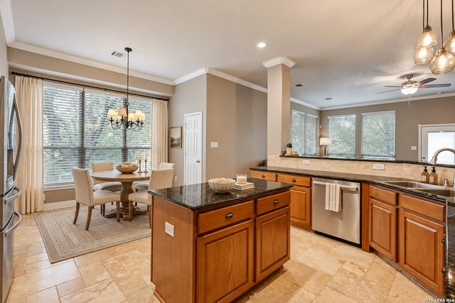 8623 El Pueblo Peak, Helotes, TX 78023