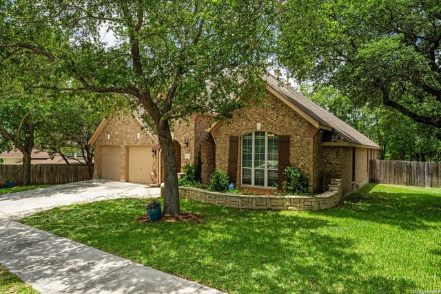 8623 El Pueblo Peak, Helotes, TX 78023