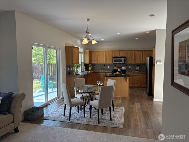 8733 26th Place NE, Lake Stevens, WA 98258