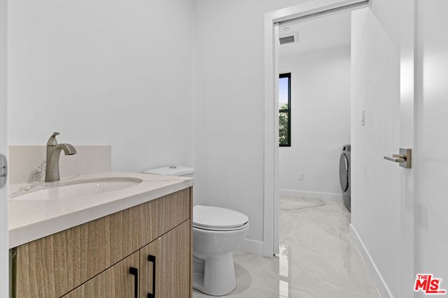 5152 Etiwanda Avenue, Tarzana, CA 91356