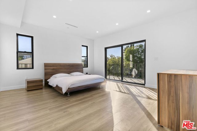 5152 Etiwanda Avenue, Tarzana, CA 91356