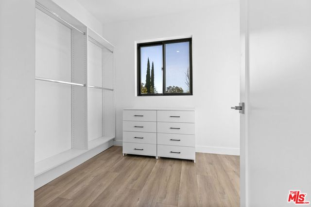 5152 Etiwanda Avenue, Tarzana, CA 91356