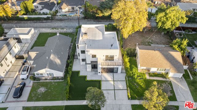 5152 Etiwanda Avenue, Tarzana, CA 91356