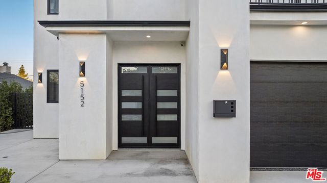 5152 Etiwanda Avenue, Tarzana, CA 91356