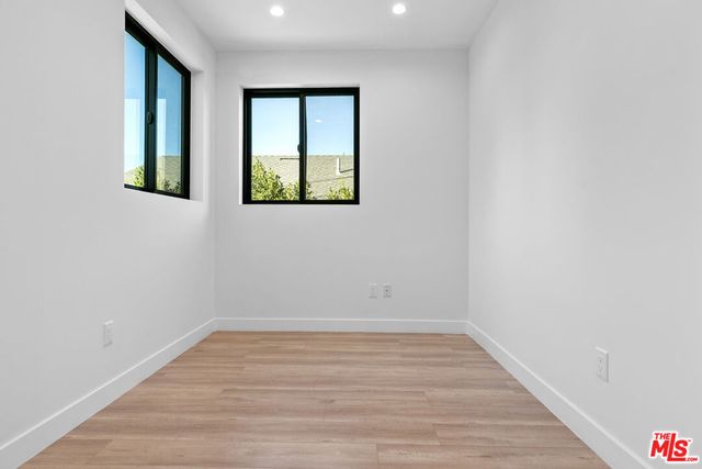 5152 Etiwanda Avenue, Tarzana, CA 91356