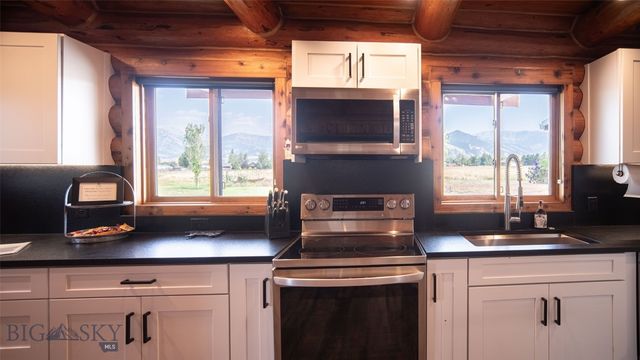 7550 Springhill Road, Belgrade, MT 59714