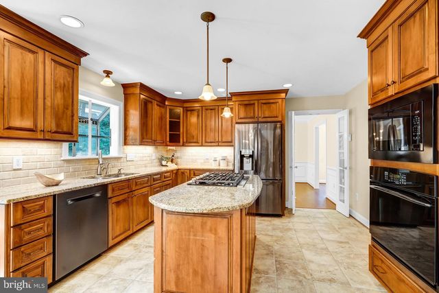2515 HALTERBREAK CT, Herndon, VA 20171