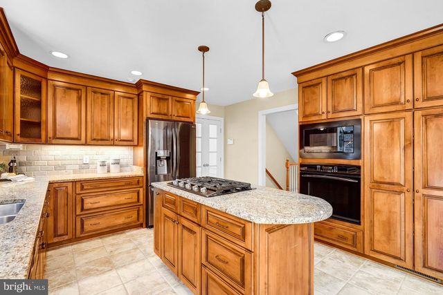 2515 HALTERBREAK CT, Herndon, VA 20171