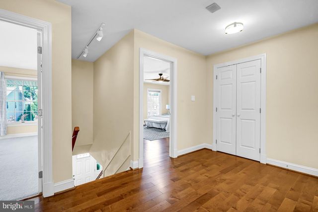 2515 HALTERBREAK CT, Herndon, VA 20171