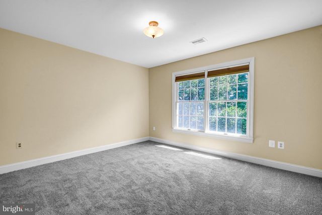 2515 HALTERBREAK CT, Herndon, VA 20171