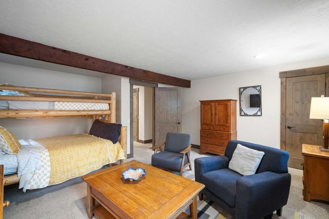 57548 Lark Lane 14, Sunriver, OR 97707