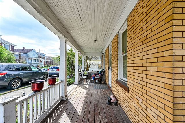 310 Harrison Ave, Jeannette, PA 15644