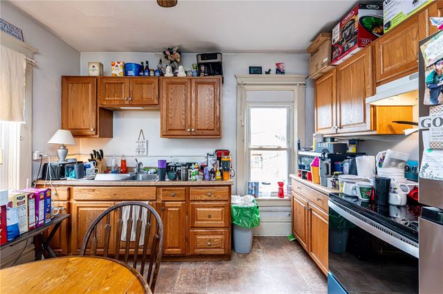 310 Harrison Ave, Jeannette, PA 15644
