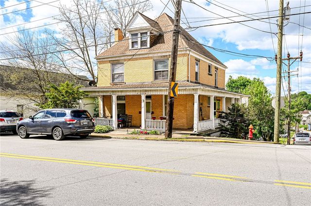 310 Harrison Ave, Jeannette, PA 15644