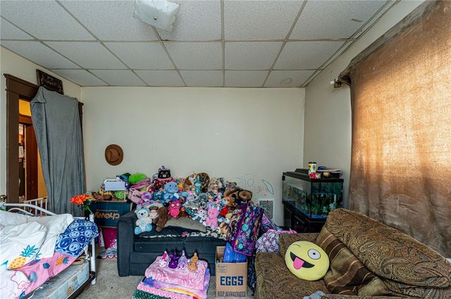 310 Harrison Ave, Jeannette, PA 15644