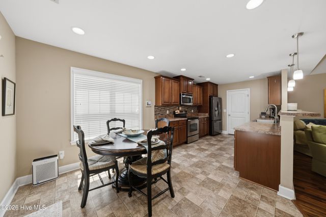 215 Preswick Drive, Rocky Point, NC 28457