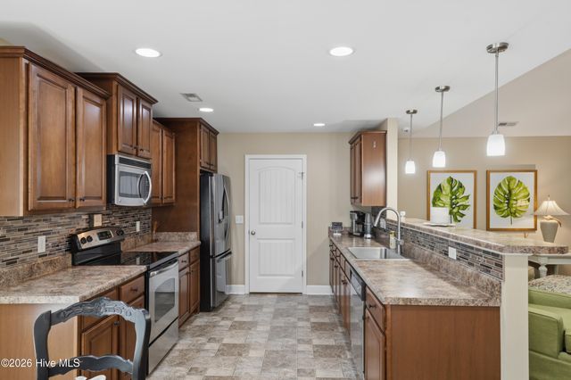215 Preswick Drive, Rocky Point, NC 28457