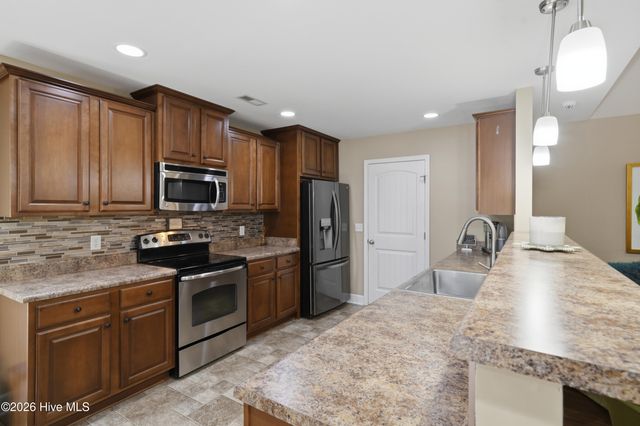 215 Preswick Drive, Rocky Point, NC 28457