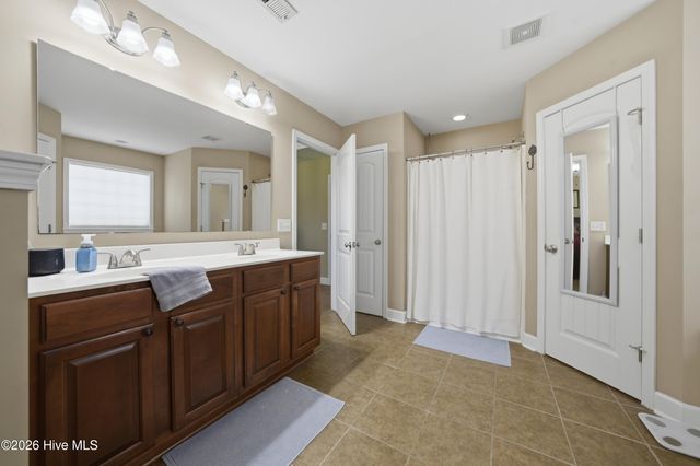 215 Preswick Drive, Rocky Point, NC 28457