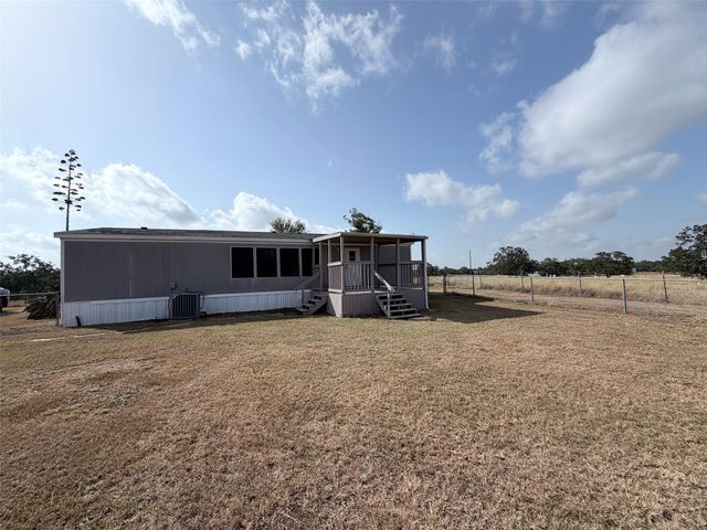 499 Mount Pleasant RD A, Cedar Creek, TX 78612