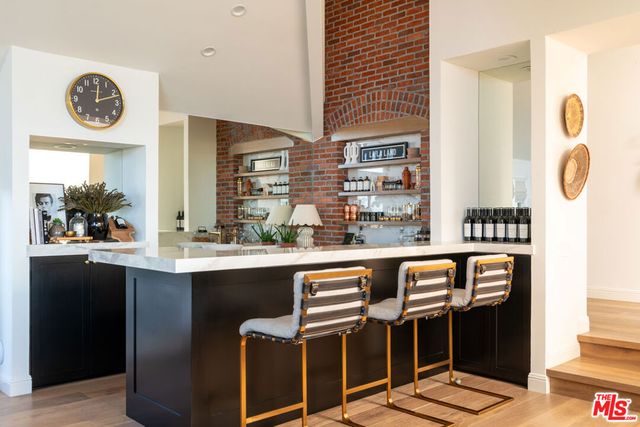 12047 Summit Circle, Beverly Hills, CA 90210