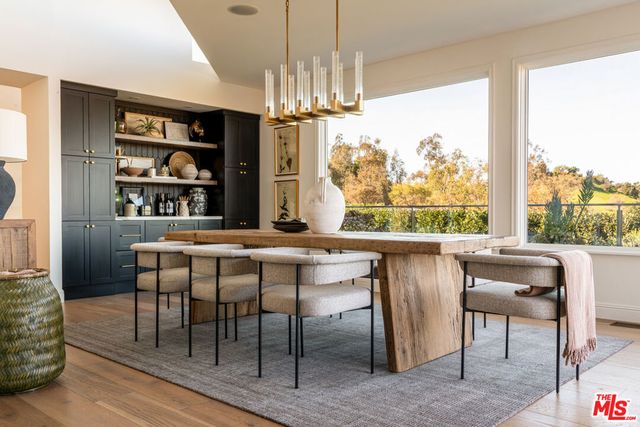 12047 Summit Circle, Beverly Hills, CA 90210