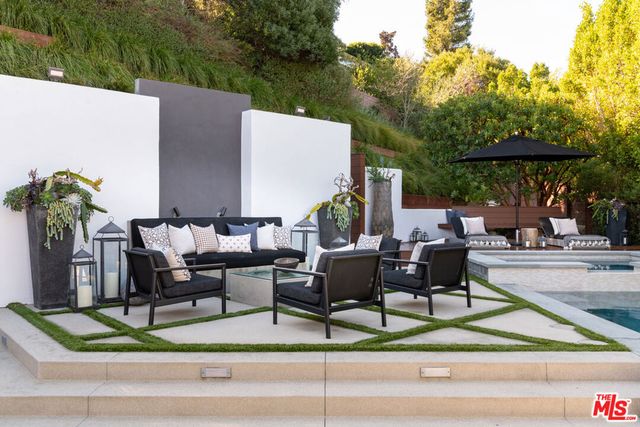 12047 Summit Circle, Beverly Hills, CA 90210