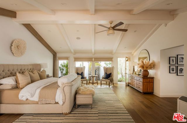 12047 Summit Circle, Beverly Hills, CA 90210