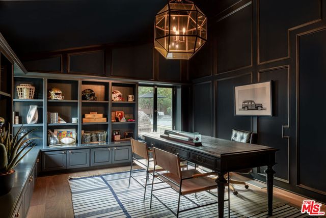 12047 Summit Circle, Beverly Hills, CA 90210