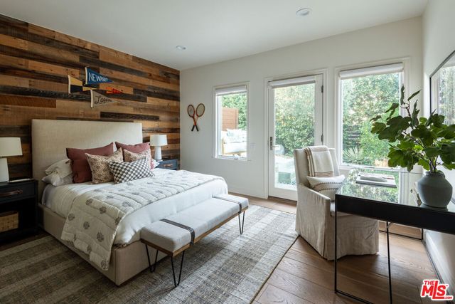 12047 Summit Circle, Beverly Hills, CA 90210