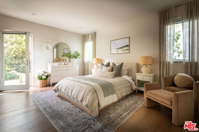 12047 Summit Circle, Beverly Hills, CA 90210