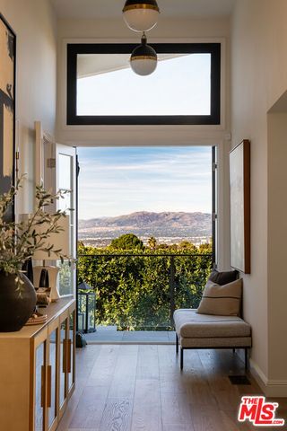 12047 Summit Circle, Beverly Hills, CA 90210