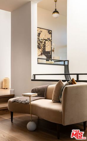 12047 Summit Circle, Beverly Hills, CA 90210