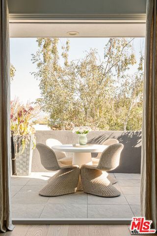 12047 Summit Circle, Beverly Hills, CA 90210