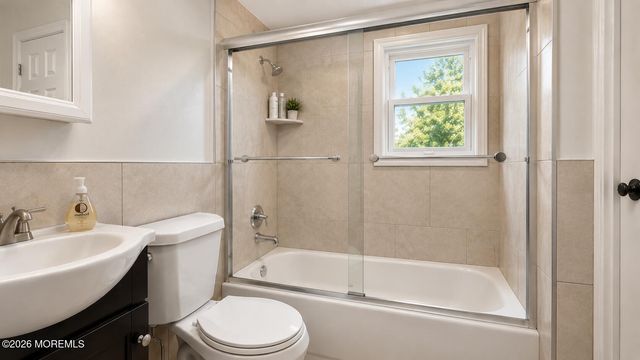409 Wells Avenue, Oakhurst, NJ 07755