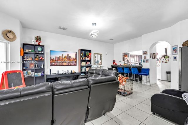 1942 SE 23rd Ter, Homestead, FL 33035