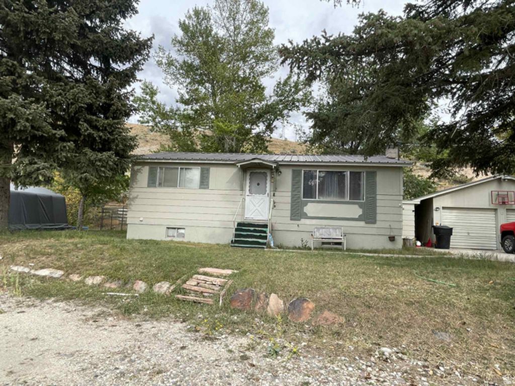 210 WASHINGTON ST, Montpelier, ID 83254