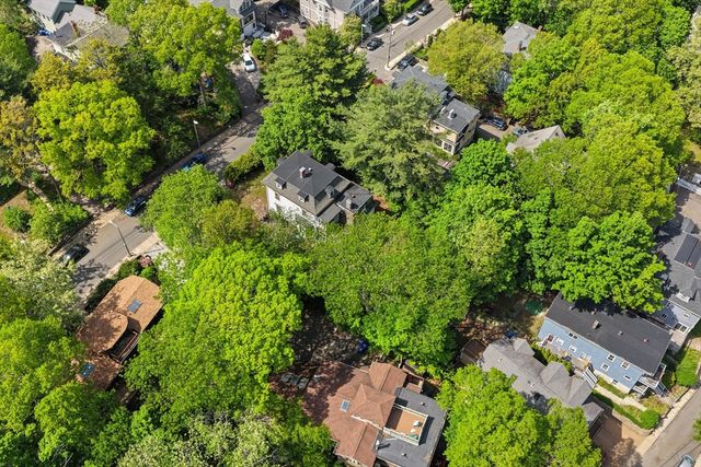 212 Chestnut Ave, Boston, MA 02130