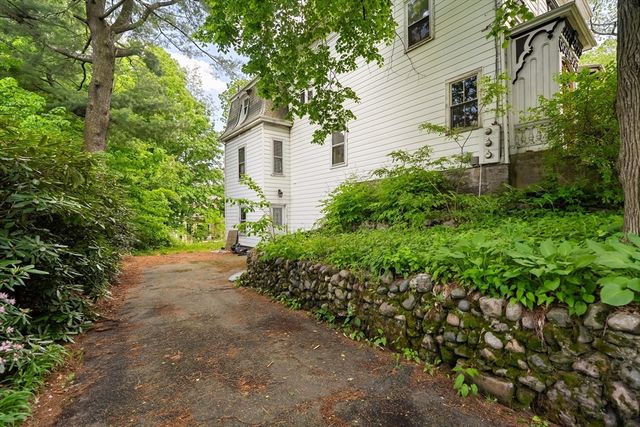 212 Chestnut Ave, Boston, MA 02130