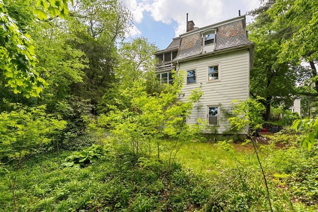212 Chestnut Ave, Boston, MA 02130