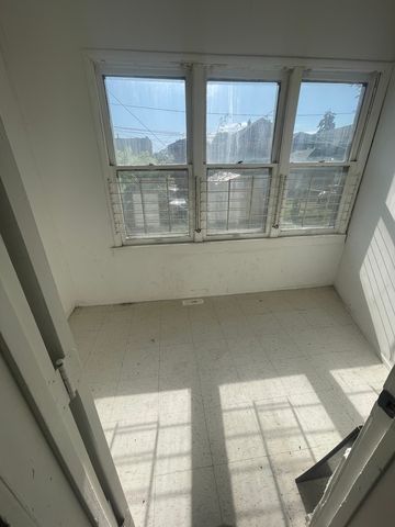 10734 S Prairie Avenue 1, Chicago, IL 60628