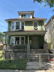 10734 S Prairie Avenue 1, Chicago, IL 60628