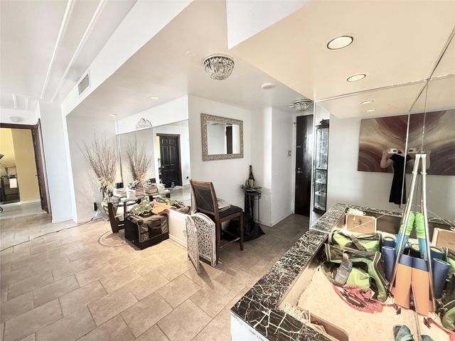 2016 Main Street 1704, Houston, TX 77002