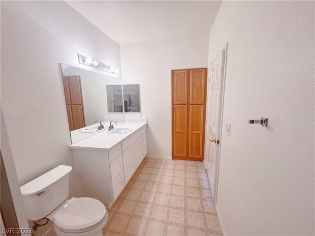 9580 West Reno Avenue 242, Las Vegas, NV 89148