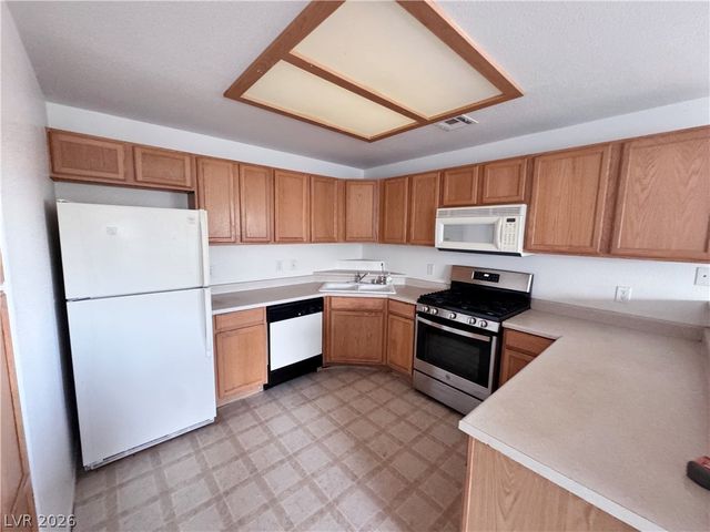 9580 West Reno Avenue 242, Las Vegas, NV 89148
