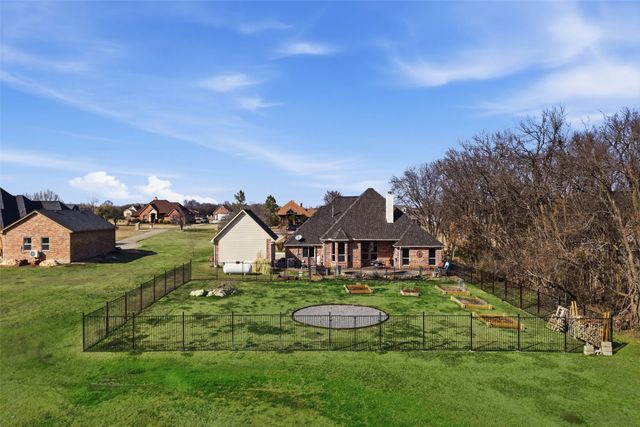 212 Green Meadow Court, Gunter, TX 75058