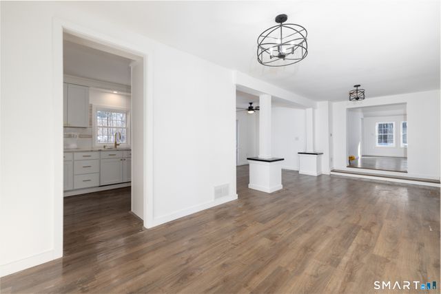 6 Waterbury Road, North Haven, CT 06473